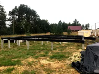 Haus nach individuellem Projekt, Region Leningrad: Fundament und Grundrahmen