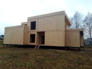Haus nach Projekt „Grafit“, Siedlung Lyubashino: Wandmontage