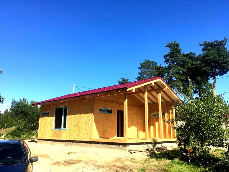 Haus nach individuellem Projekt, Siedlung Brigadnoe