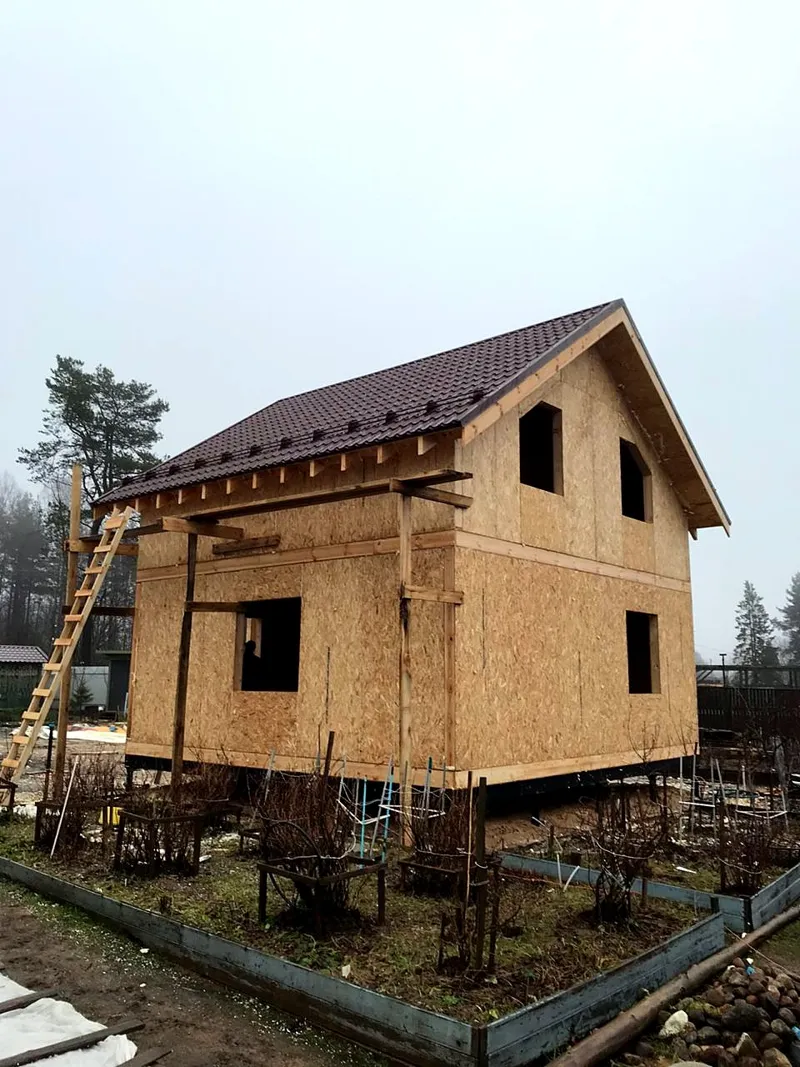 Haus nach Projekt „Amulet“, Dorf Agalatovo