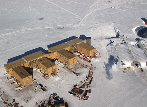 SIP construction at the South Pole.